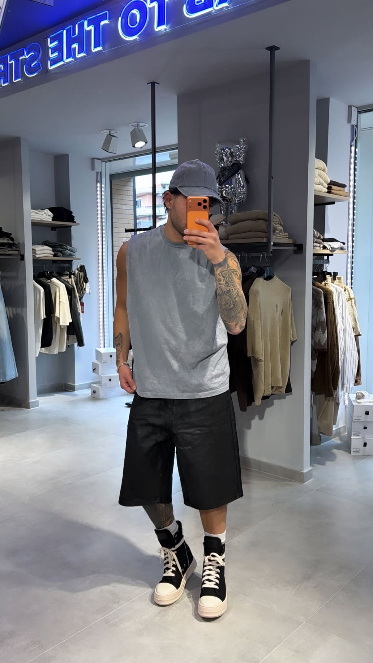 T-SHIRT SMANICATA (GREY)