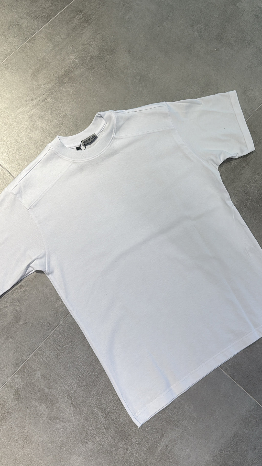 T-SHIRT BOYISH                                               “SHOW NO LOVE” BIANCA