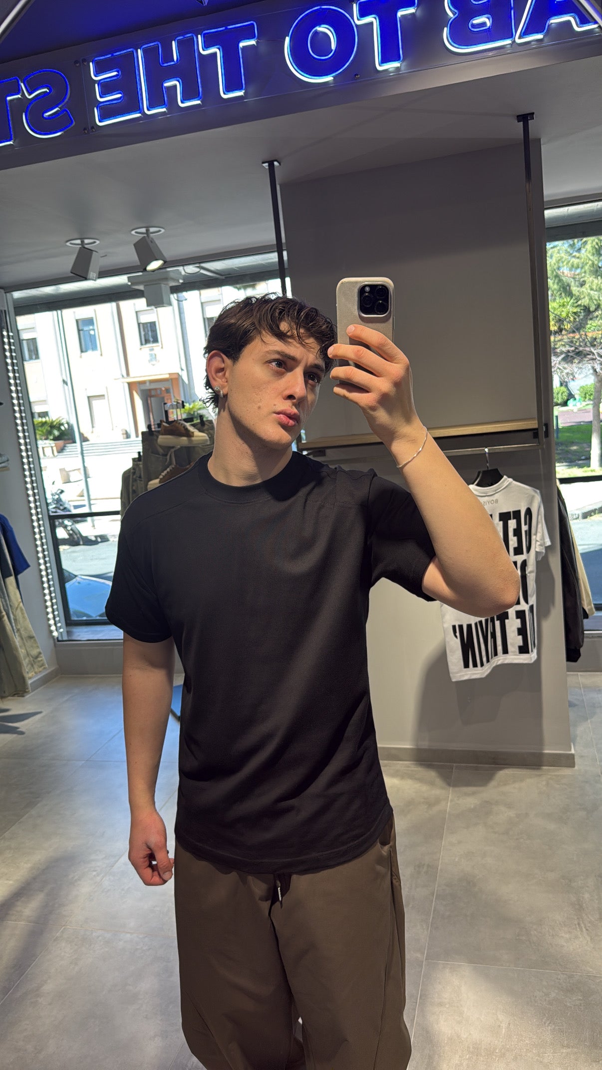 T-SHIRT BOYISH                                            “SHOW NO LOVE” NERA