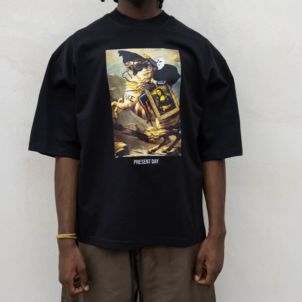 T-shirt present day nera