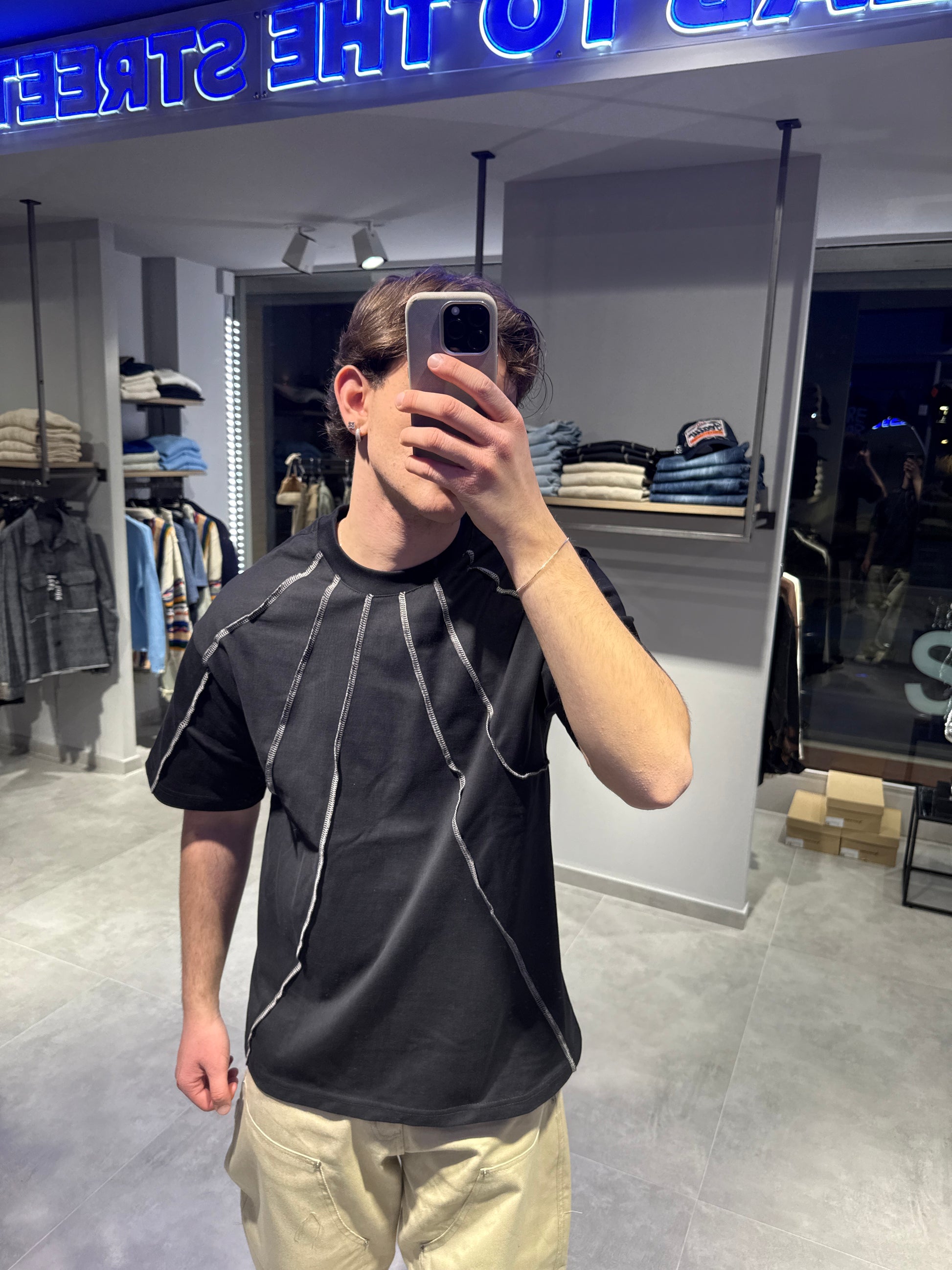 T-SHIRT “CUCITURE” NERA