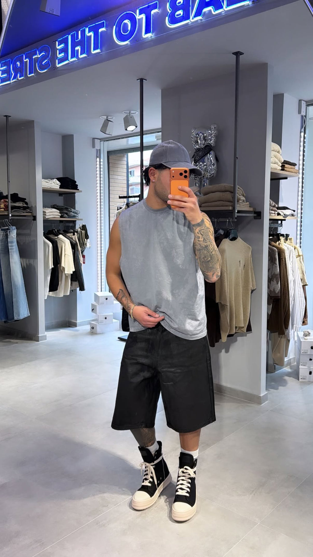 T-SHIRT SMANICATA (GREY)