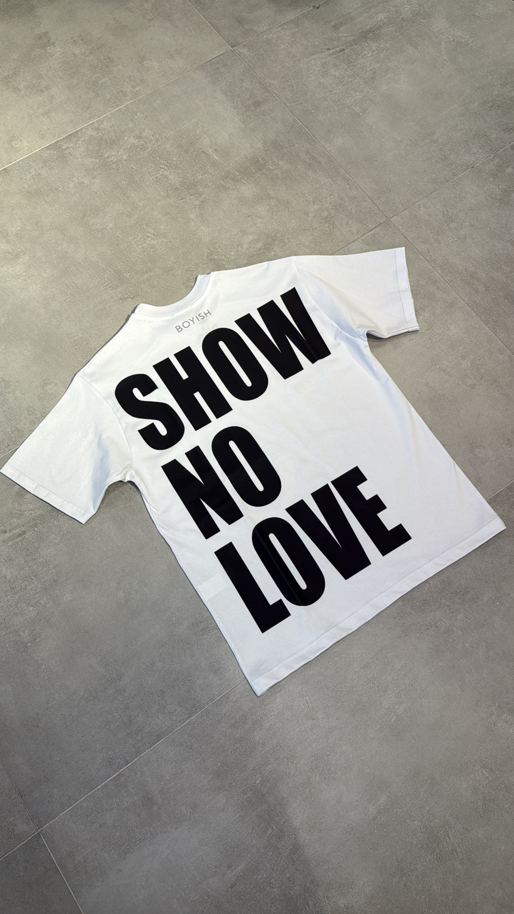 T-SHIRT BOYISH                                               “SHOW NO LOVE” BIANCA