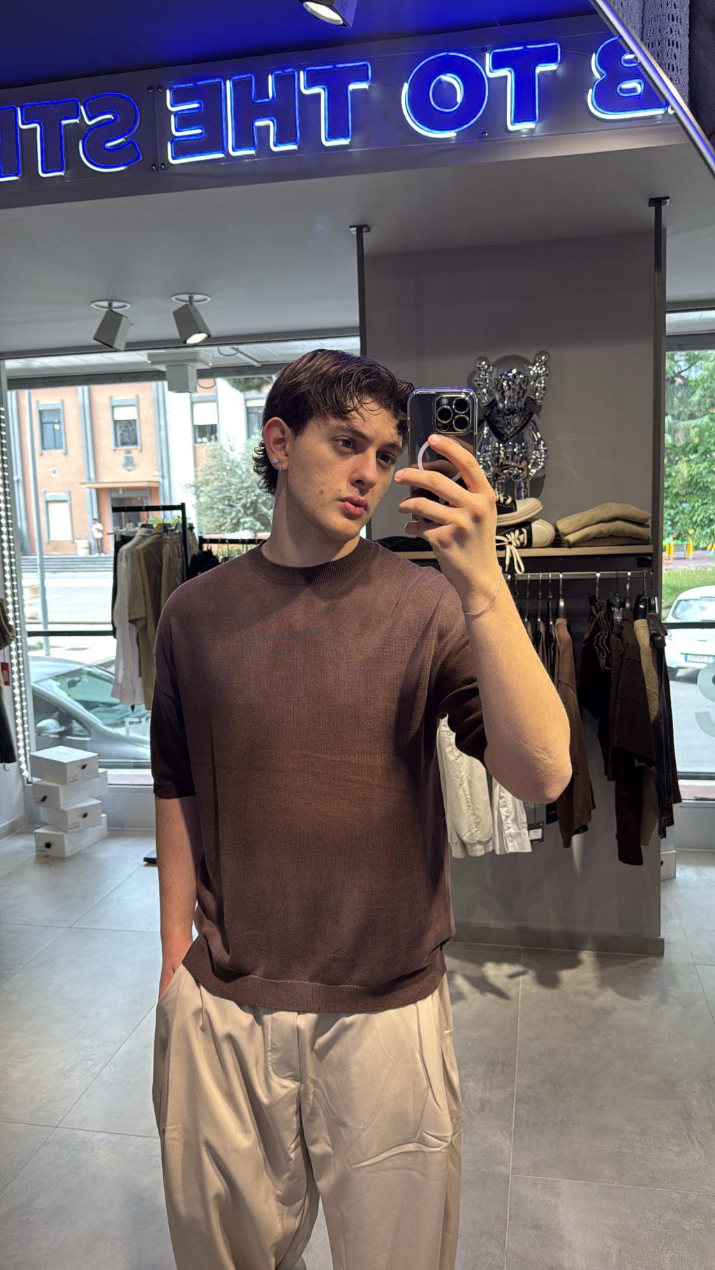 T-SHIRT SLAVATA (MARRONE)